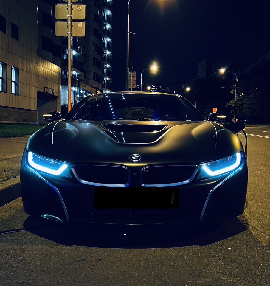 BMW i8: фото владельца
