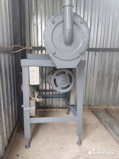 Зернодробилка бу