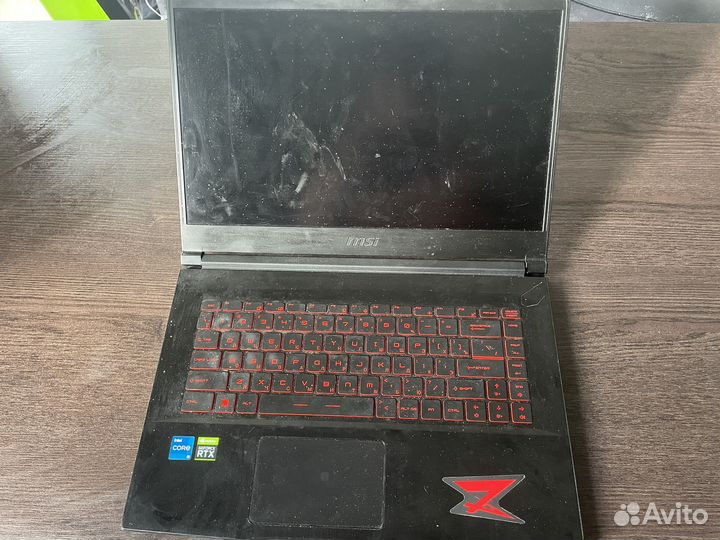 Ноутбук игрокой MSI GF63 Thin 11IC-207xru