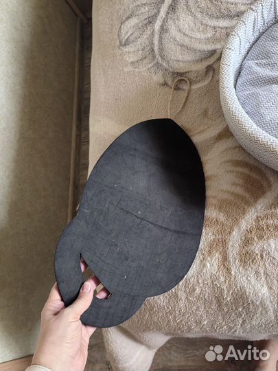 Лежанка для кошки с когтеточкой