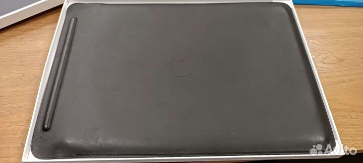 Чехол Apple Leather Sleeve для Apple iPad Pro 12.9