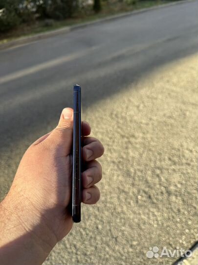 Samsung Galaxy S22, 8/256 ГБ