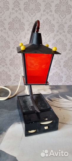 Лампа настольная