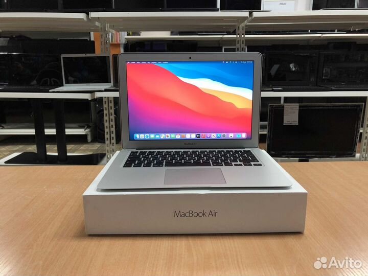 MacBook Air 2017/i5/8GB/Intel Hd/128GB SSD/13.3