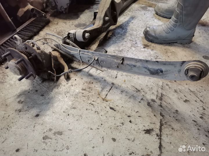 Балка подвески задняя Nissan Almera Tino