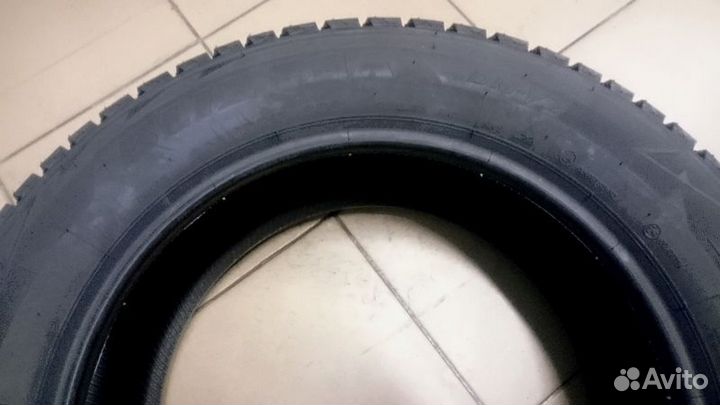 Bridgestone Blizzak DM-V2 235/75 R15 109R