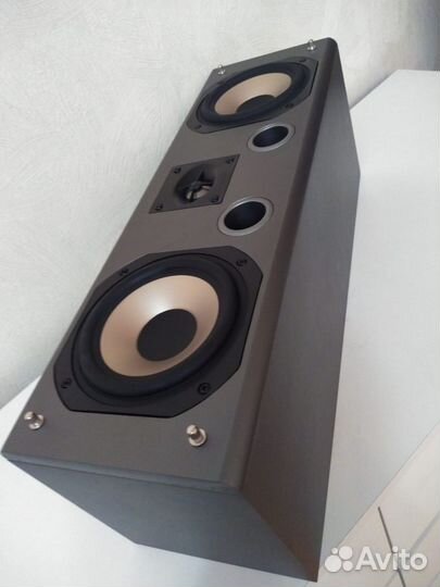 Колонка ultimate stage center II. из Германии