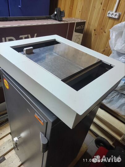 Передаточное устройство - лоток для денег