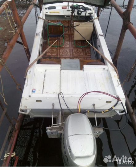 Катер с мотором