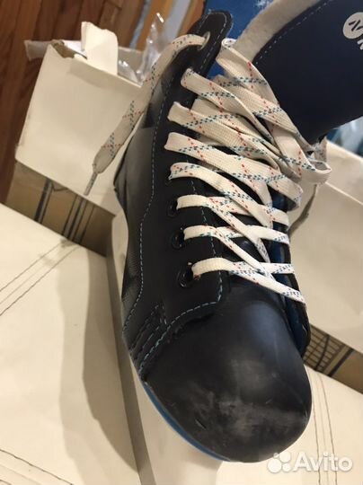 Коньки хоккейные