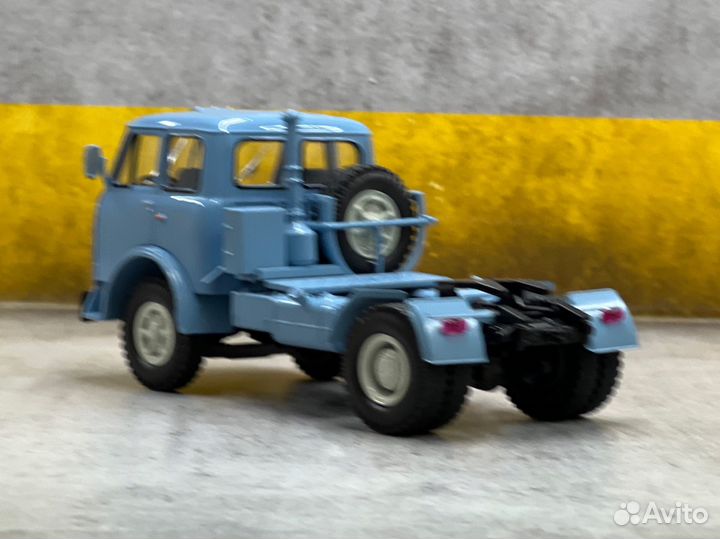 Модель маз 504в 1/43 наш автопром