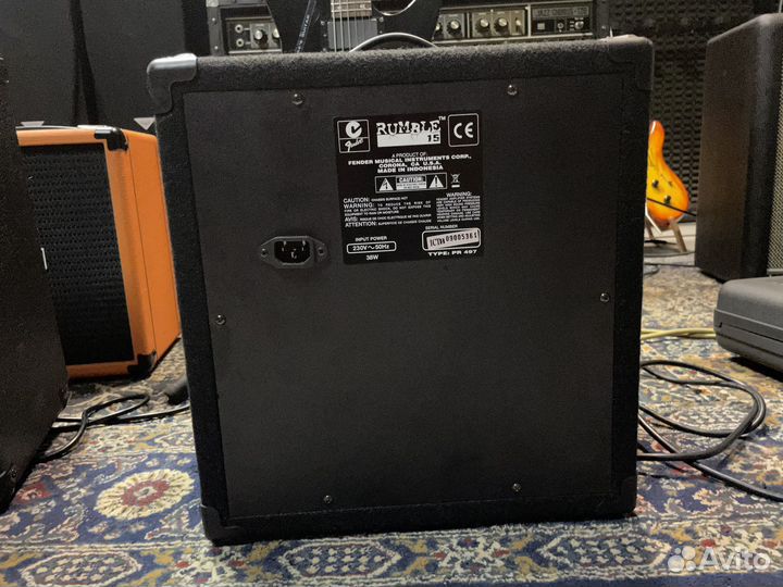 Комбоусилитель для бас гитары fender rumble 15