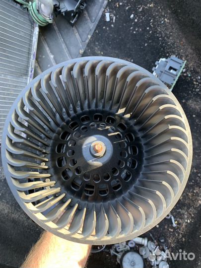 Моторчик печки Пежо 308