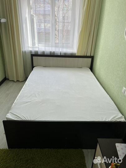 Кровать двухспальная 140 200 с матрасом