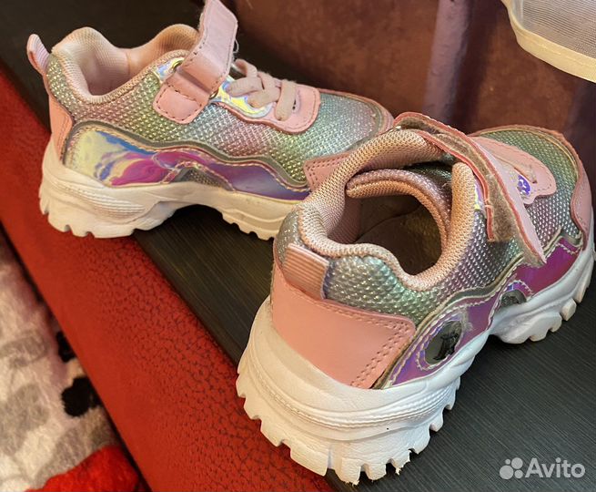 Кроссовки детские