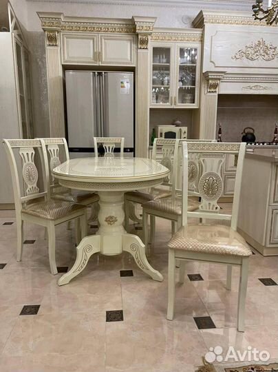 Стол и стулья комплект