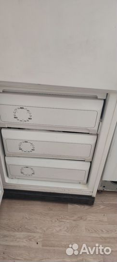 Холодильник бу Simens