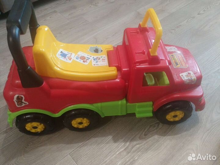 Детская машинка каталка