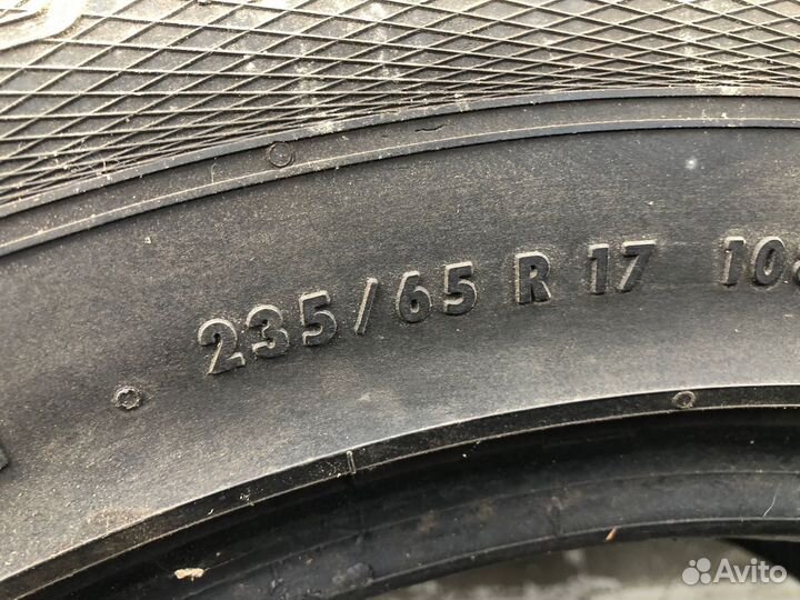 Gislaved Nord Frost 5 235/65 R17