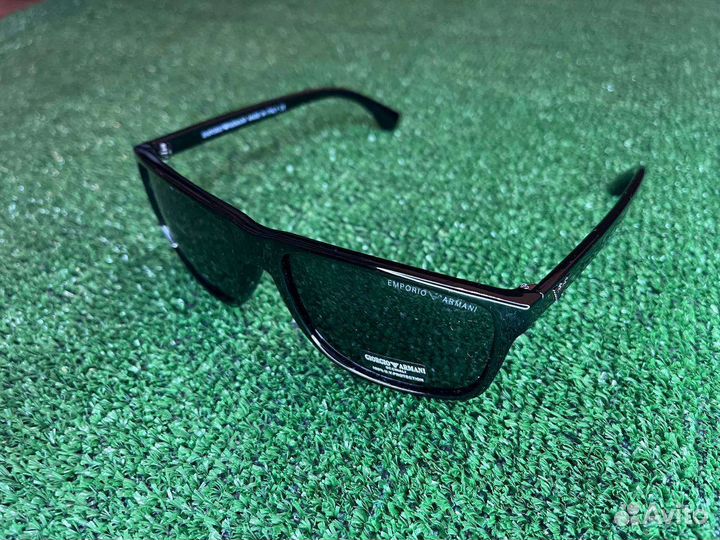 Солнцезащитные очки Emporio Armani