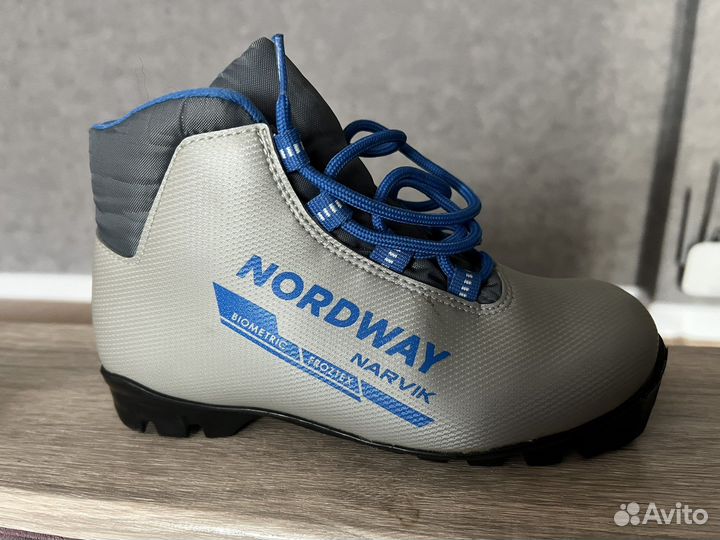 Ботинки лыжные