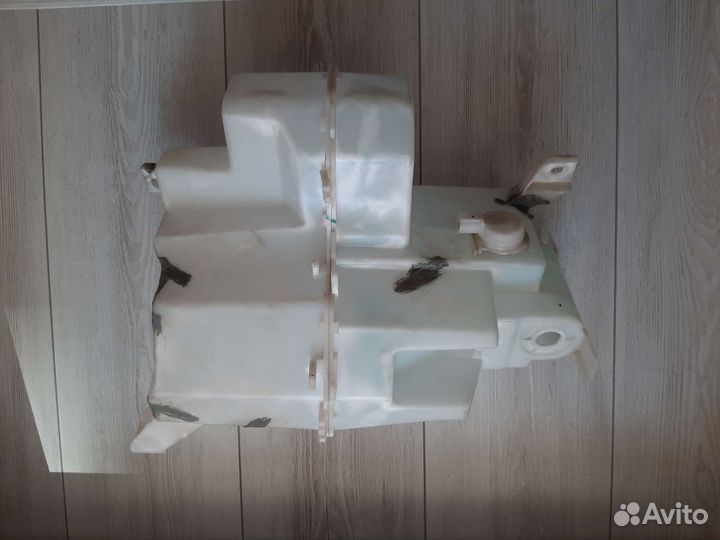 Бачок омывателя Nissan X-trail T32