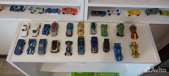 Машинки хотвилс набор