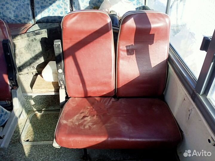 Сиденье для автобуса и микроавтобусов
