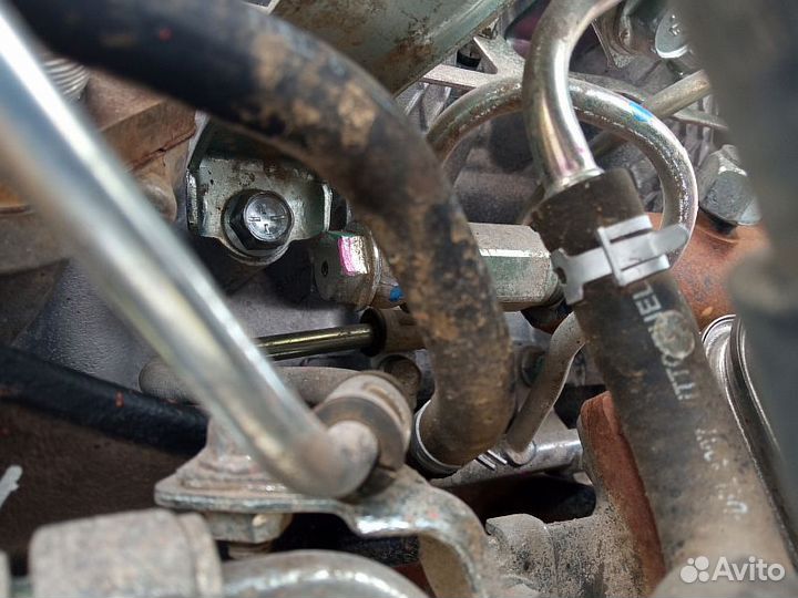 Топливная рейка Mitsubishi Pajero Sport