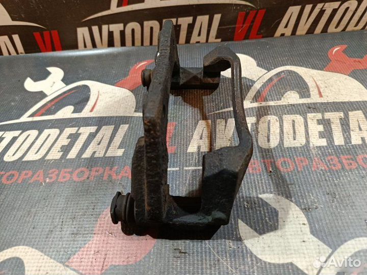 Скоба суппорта передняя Ford Mondeo 3 хэтчбек