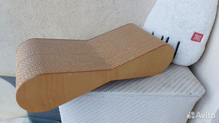 Когтеточка картонная со спальным местом