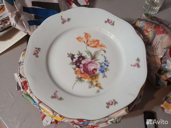 Мейсенский букет,тарелки,солонка,маслёнка,горчичн