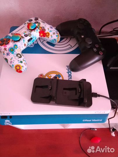 Sony playstation 4 slim 1 tb