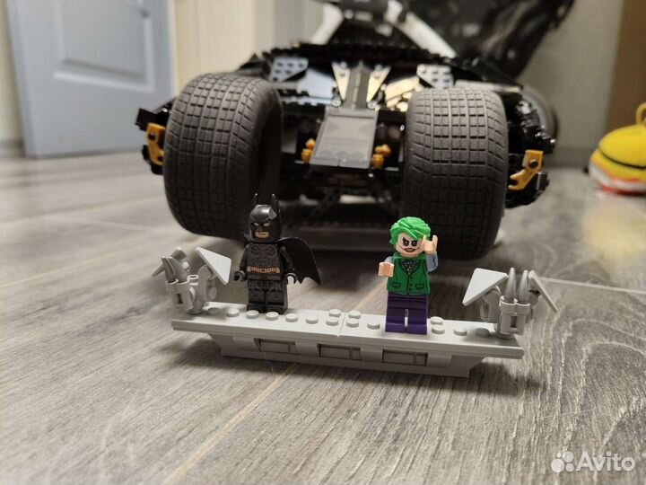 Lego DC super heroes 76240 Бэтмобиль Тумблер