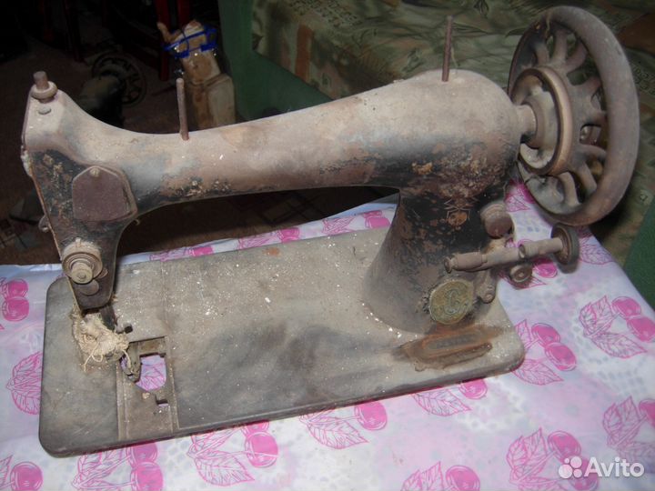 Швейная машинка Singer