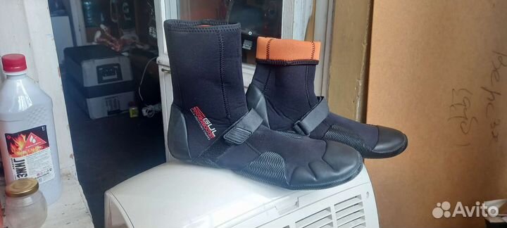 Гидрообувь