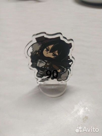 Значки и фигурки