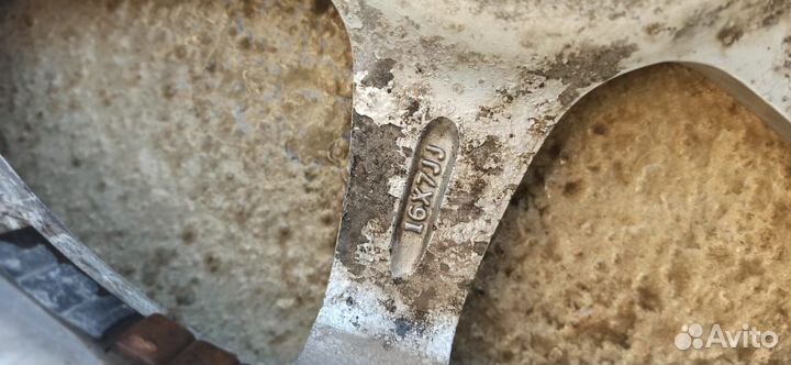 Литые диски с шинами r16