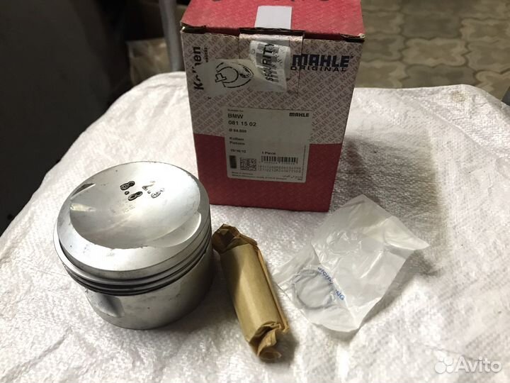 Поршень BMW M20 B25