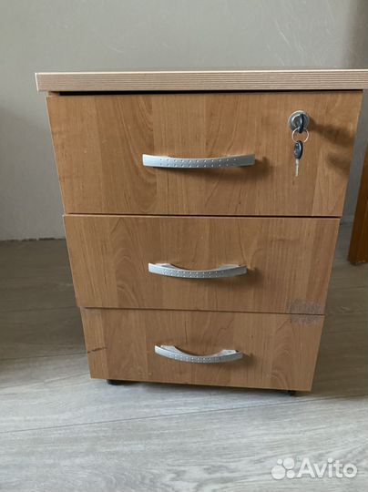 Тумба прикроватная