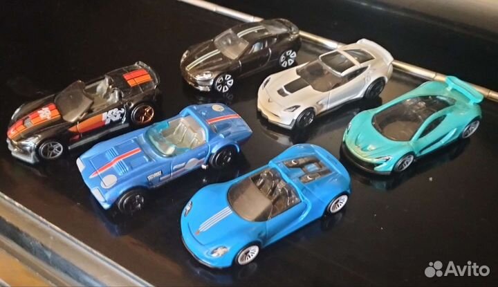 Машинки Hot wheels