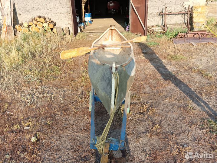 Лодка каноэ