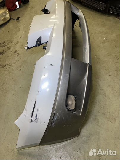 Бампер передний Mitsubishi Outlander CU2W MB041140