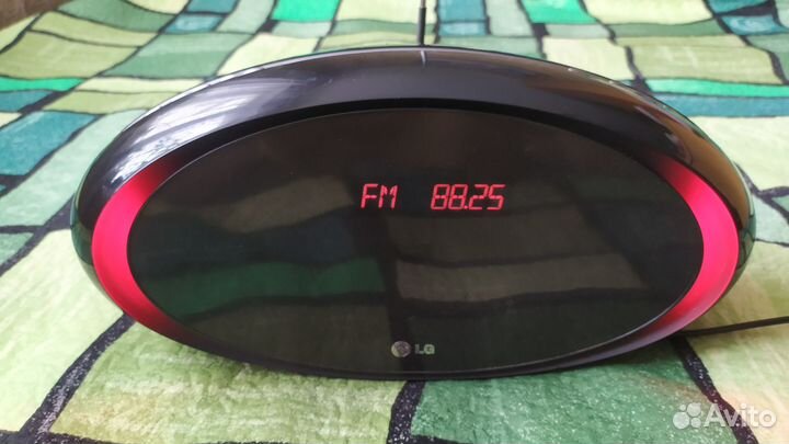 Уникальная магнитола LG PC12-UX + iPod