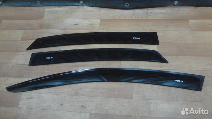 Дефлектор окна (ветровик)