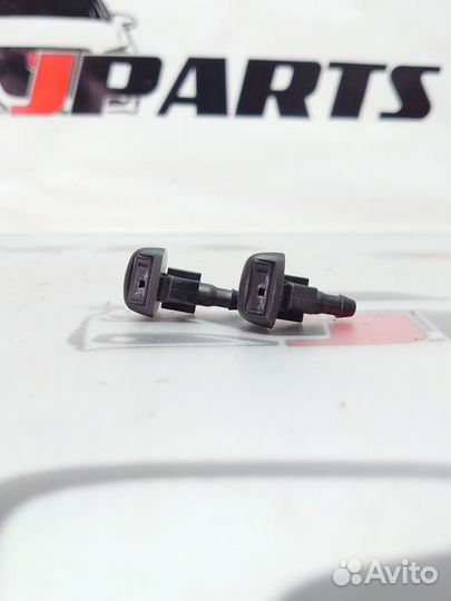 Форсунка омывателя лобового стекла Mazda 3 BL (200