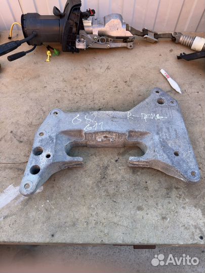 Кронштейн АКПП bmw G11 g82 51384310
