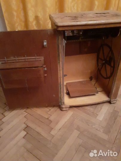 Швейная ножная машинка Альтенбург Германия