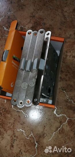 Защелка дверная