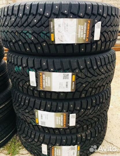 Pirelli Formula Ice 215/55 R17